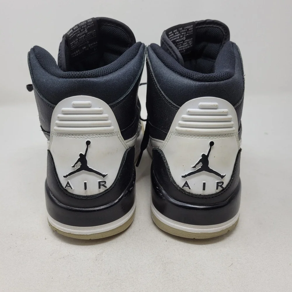 Nike Jordan Mens 10 Basketball Shoes Legacy 312 Black Elephant Print AV3922-001